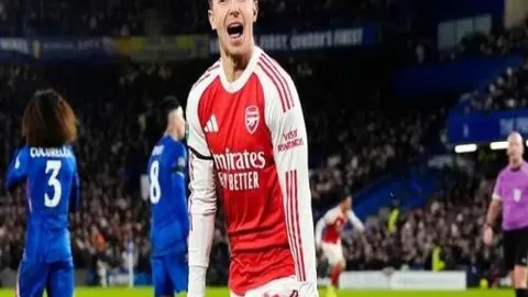 “波斯特崭露头角，勇士火力全开，库里归来定乾坤”